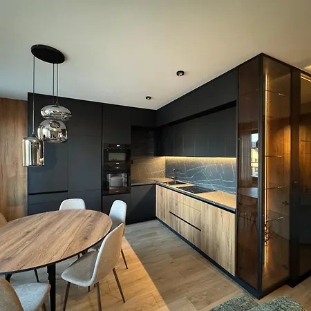 Lux Apartman Révkomárom